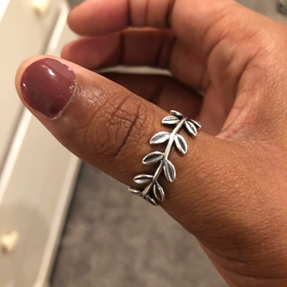 Pandora Laurel Wreath Ring